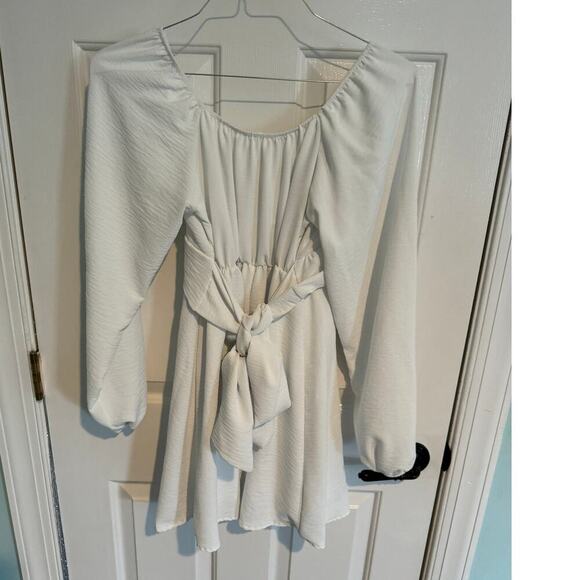 Altar'd State dress, White, size Medium, Cute tie at waist - Picture 2 of 6